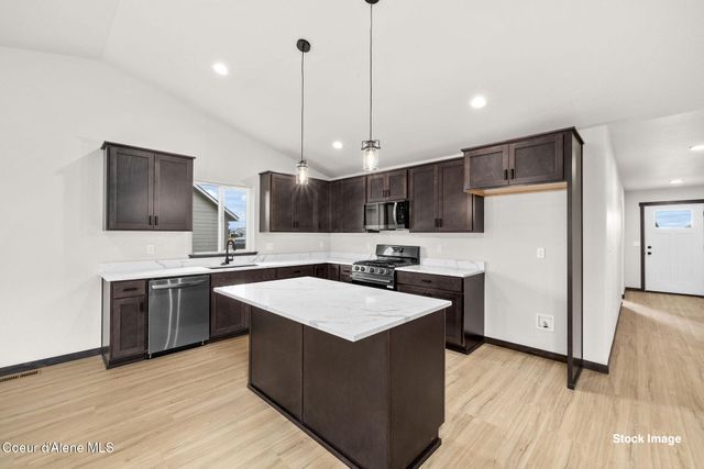 12013 N LENNON LN, Rathdrum, ID 83858