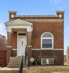 5252 Botanical Avenue, St Louis, MO 63110
