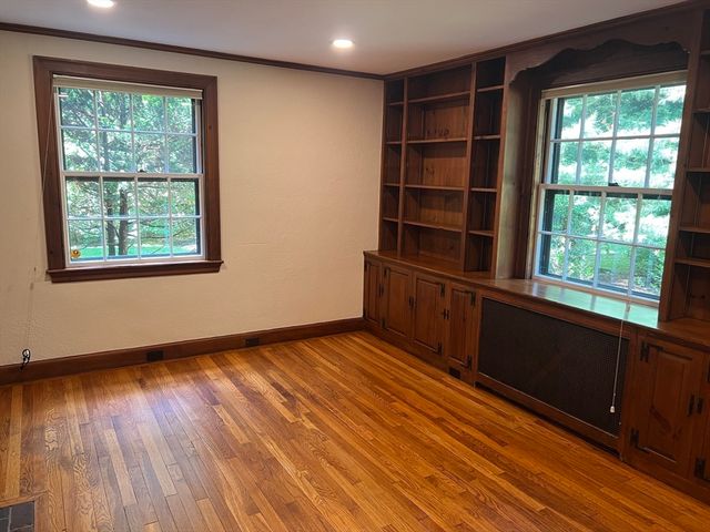 130 Marsh St 1, Belmont, MA 02478