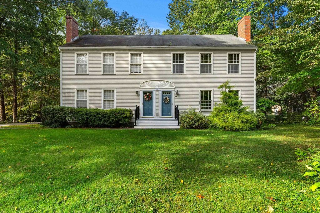 Image 1 of property listing at 19 Purington Ln # B, Hampton, NH 03842