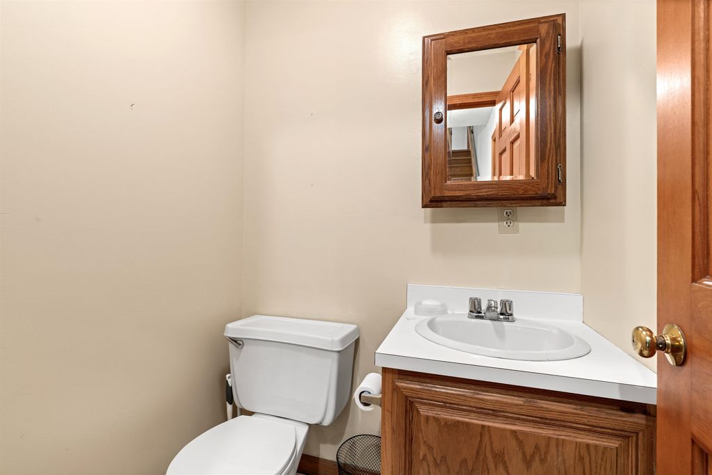 Image 14 of property listing at 19 Purington Ln # B, Hampton, NH 03842