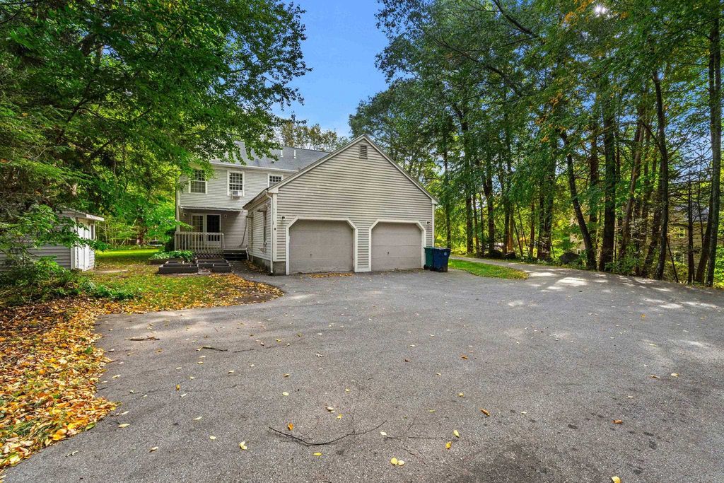 Image 3 of property listing at 19 Purington Ln # B, Hampton, NH 03842
