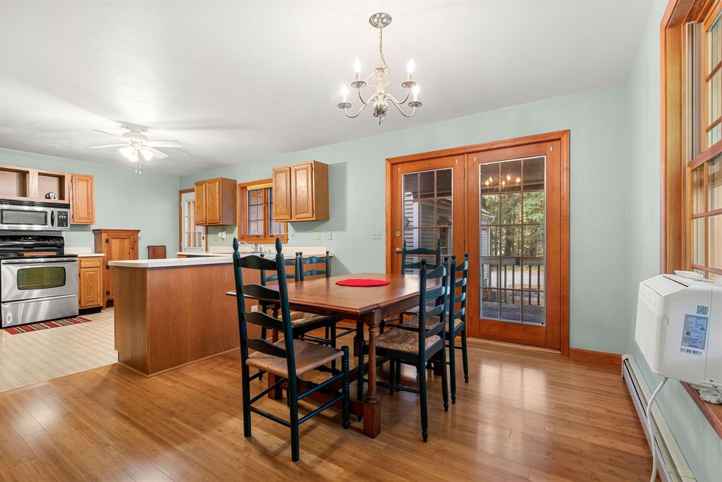 Image 10 of property listing at 19 Purington Ln # B, Hampton, NH 03842
