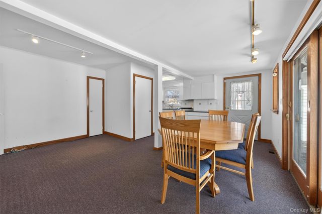 2 Thomas Jefferson Place, Middletown, NY 10940