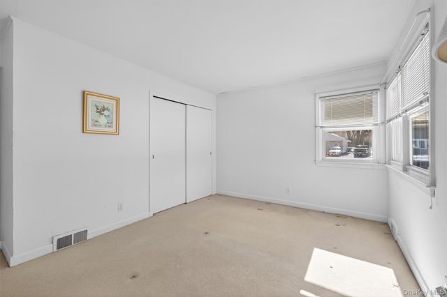 2 Thomas Jefferson Place, Middletown, NY 10940