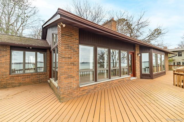 27981 Elba Road, Grosse Ile Township, MI 48138