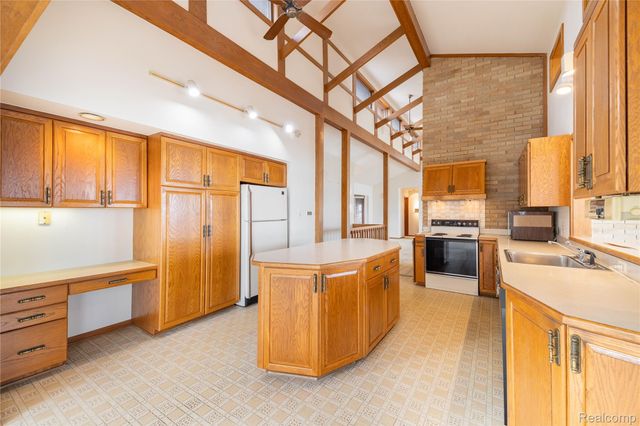 27981 Elba Road, Grosse Ile Township, MI 48138