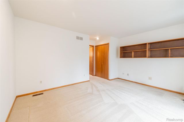 27981 Elba Road, Grosse Ile Township, MI 48138