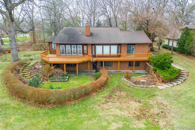 27981 Elba Road, Grosse Ile Township, MI 48138