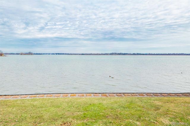 27981 Elba Road, Grosse Ile Township, MI 48138