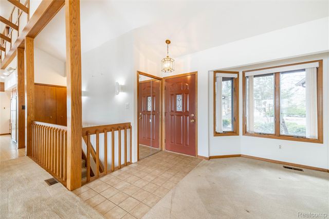 27981 Elba Road, Grosse Ile Township, MI 48138