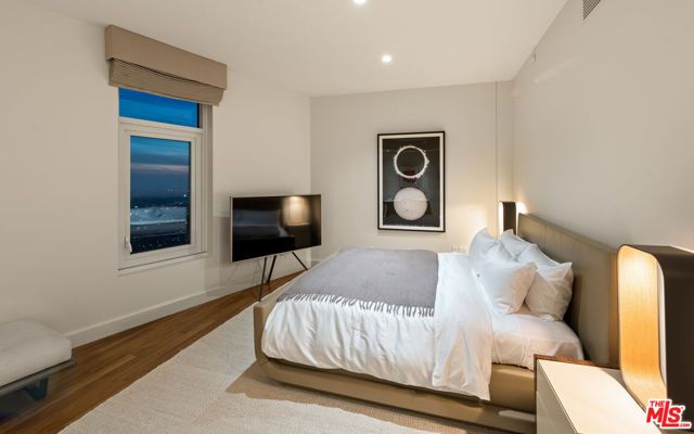 1 W Century Drive 35A, Los Angeles, CA 90067