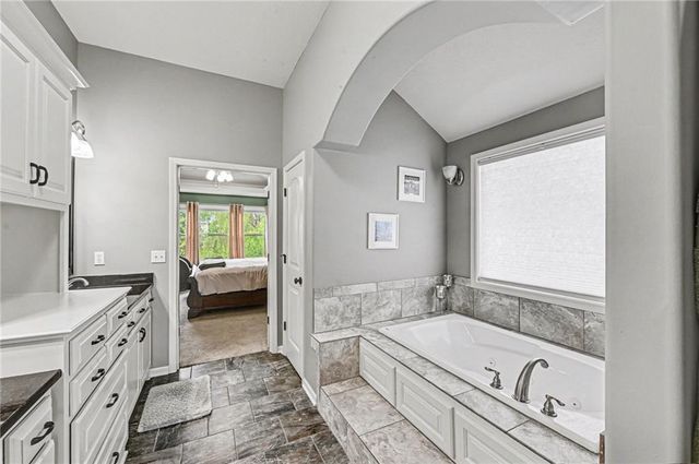 4812 NE 91st Street, Kansas City, MO 64156