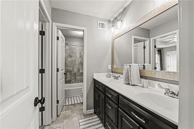 4812 NE 91st Street, Kansas City, MO 64156