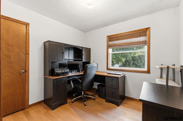 13074 Meredith Avenue, Omaha, NE 68164