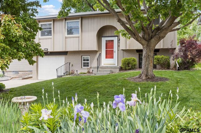 13074 Meredith Avenue, Omaha, NE 68164