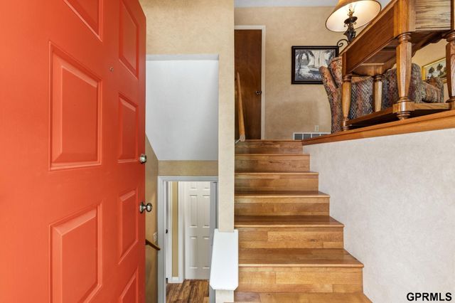 13074 Meredith Avenue, Omaha, NE 68164