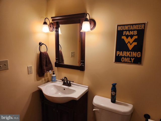 81 CANNON DR, Berkeley Springs, WV 25411
