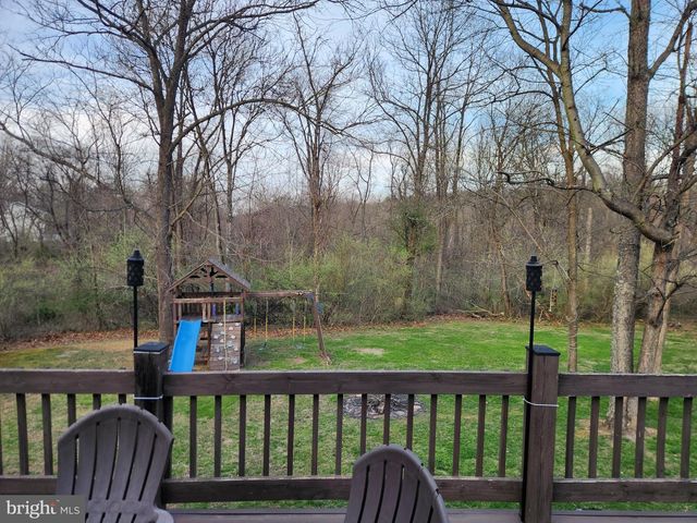 81 CANNON DR, Berkeley Springs, WV 25411