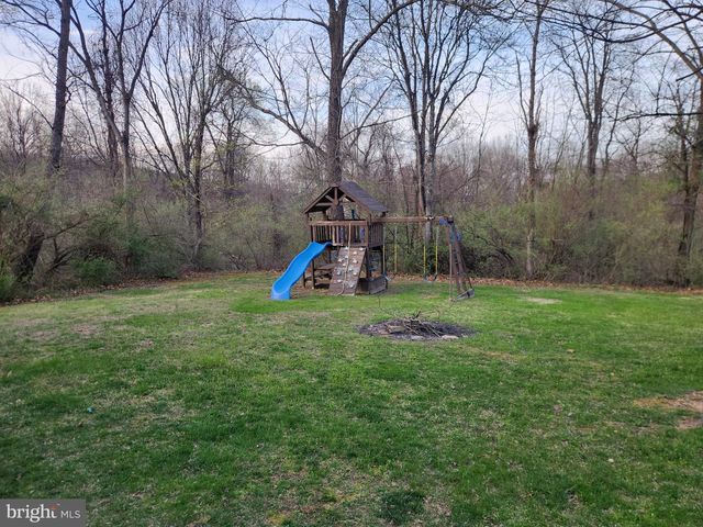 81 CANNON DR, Berkeley Springs, WV 25411