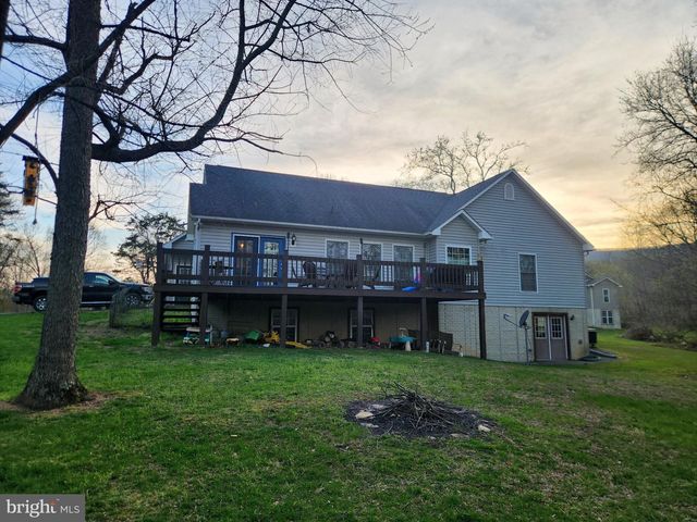 81 CANNON DR, Berkeley Springs, WV 25411