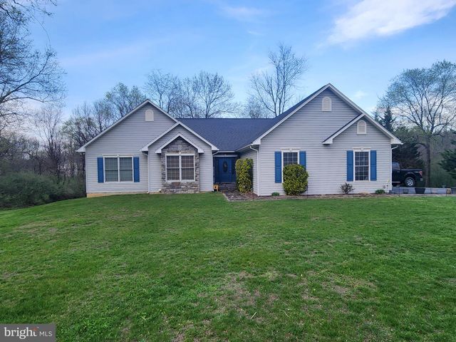 81 CANNON DR, Berkeley Springs, WV 25411