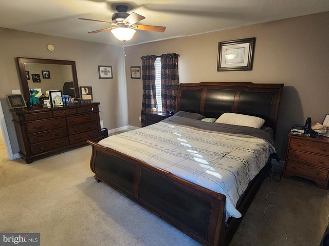 81 CANNON DR, Berkeley Springs, WV 25411