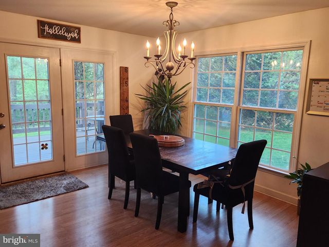 81 CANNON DR, Berkeley Springs, WV 25411