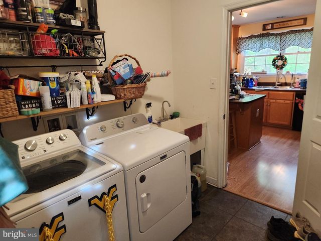 81 CANNON DR, Berkeley Springs, WV 25411