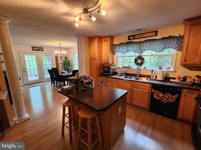 81 CANNON DR, Berkeley Springs, WV 25411