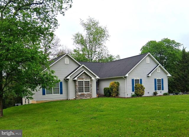 81 CANNON DR, Berkeley Springs, WV 25411
