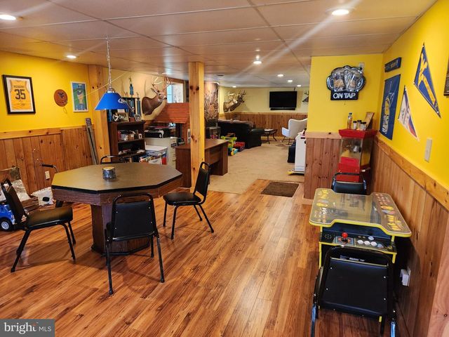 81 CANNON DR, Berkeley Springs, WV 25411