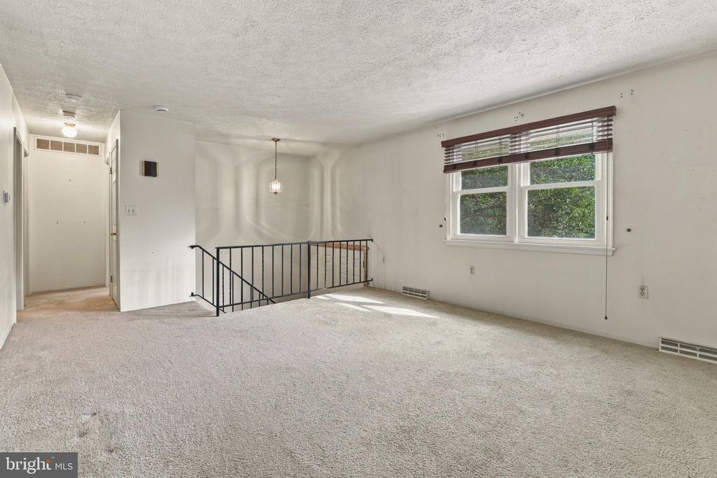8614 QUENTIN AVE, Baltimore, MD 21234