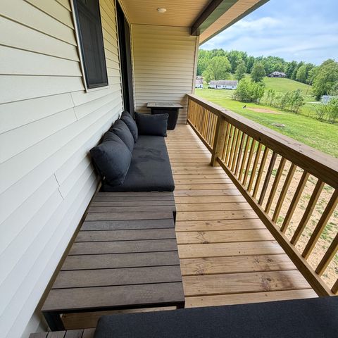690 Laredo Drive, London, KY 40741