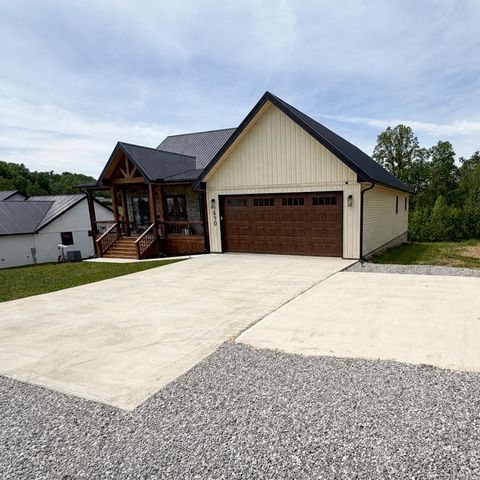 690 Laredo Drive, London, KY 40741