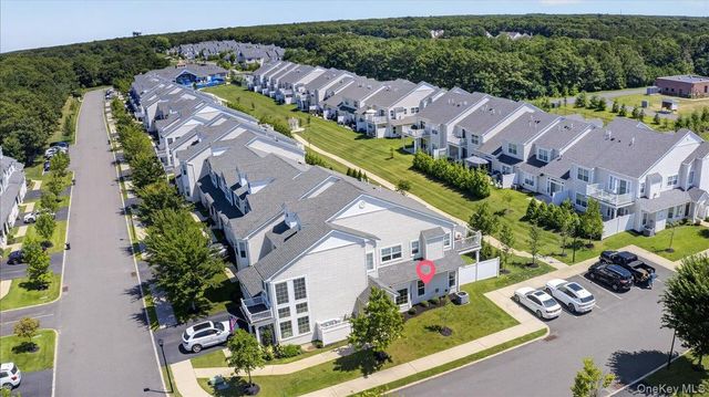 61 Avery Drive N, Center Moriches, NY 11934
