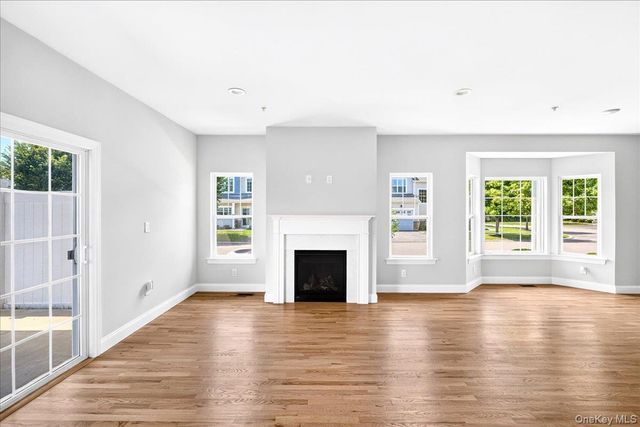 61 Avery Drive N, Center Moriches, NY 11934