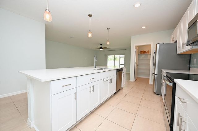 2028 ROSEWOOD CIRCLE, Lakeland, FL 33810