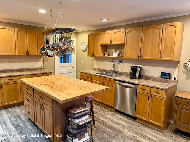 92 Fairview Road, Acra, NY 12405