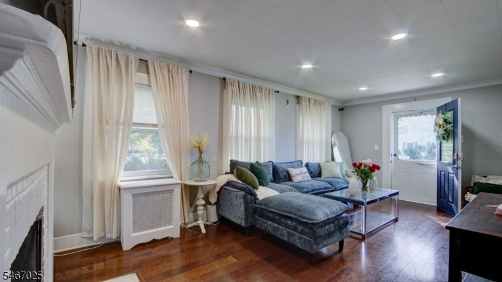 80 N Hill Rd, Woodbridge Twp., NJ 07067 — photo 2