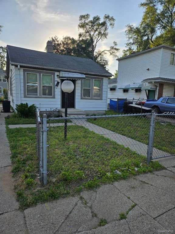 21033 Glen Lodge Road, Royal Oak Charter Township, MI 48220