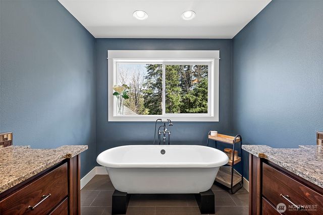 31408 SE Retreat Kanaskat Road, Ravensdale, WA 98051