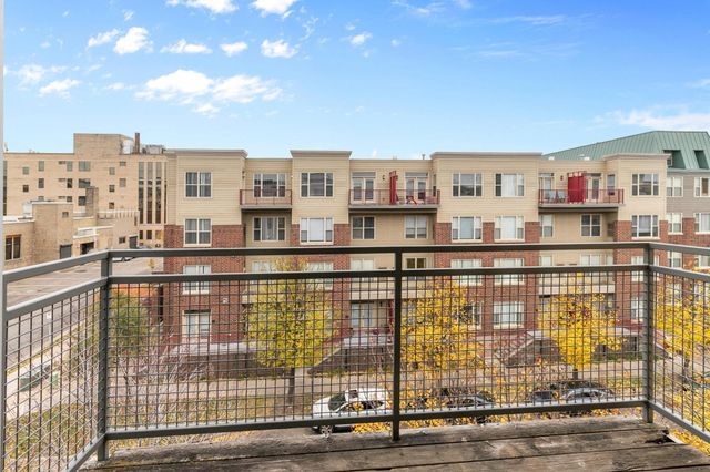 2566 Ellis Avenue 405, Saint Paul, MN 55114