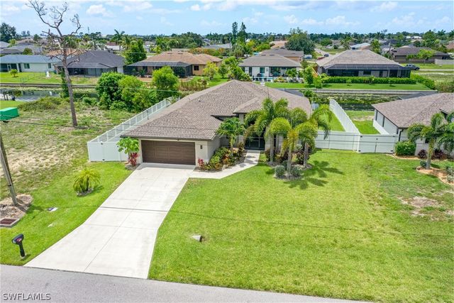 910 SW 12th TER, Cape Coral, FL 33991