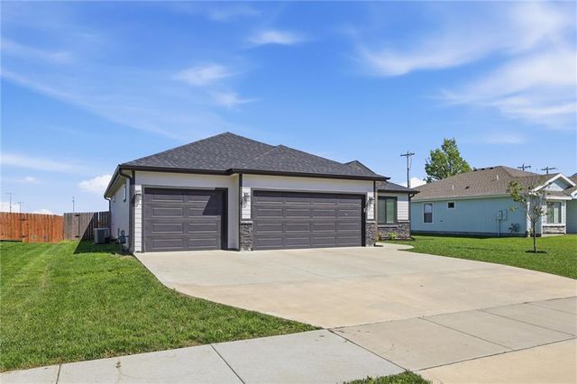2532 Elm Street, Eudora, KS 66025