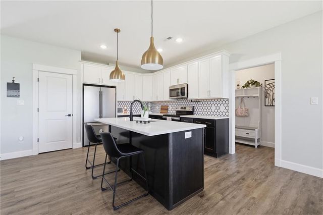 2532 Elm Street, Eudora, KS 66025