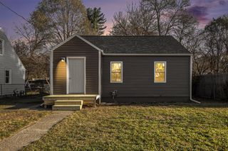 5374 Keyes Drive, Kalamazoo, MI 49004