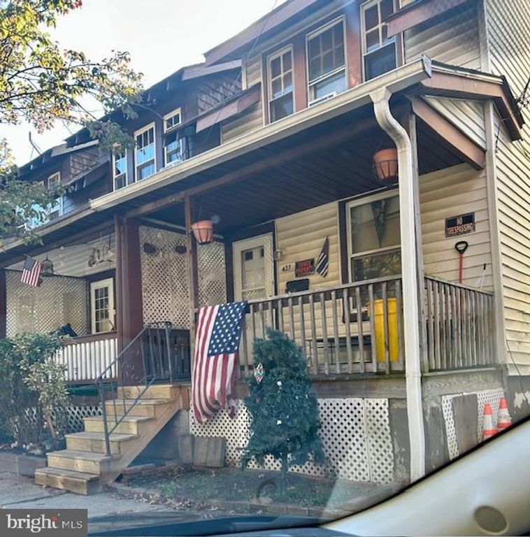 427 CLEVELAND AVE, TRENTON, NJ 08629 — exterior