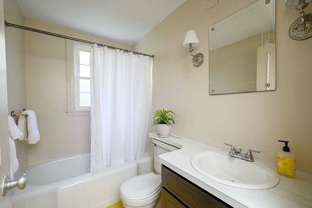7 Arbutus Avenue, Braintree, MA 02184