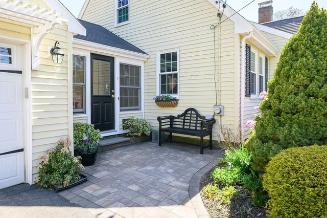 7 Arbutus Avenue, Braintree, MA 02184